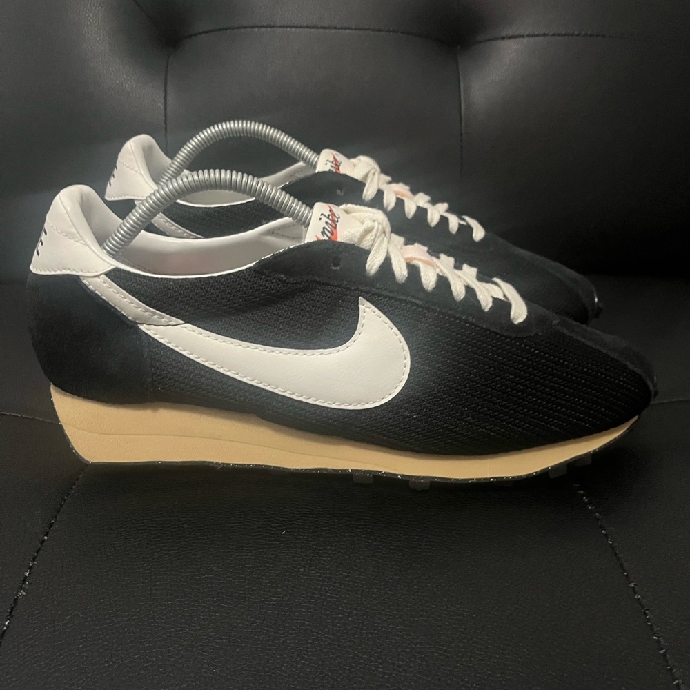 Nike LD-1000 "Black and Sail" Vintage Running Shoe HM0950-001 Men Size 11